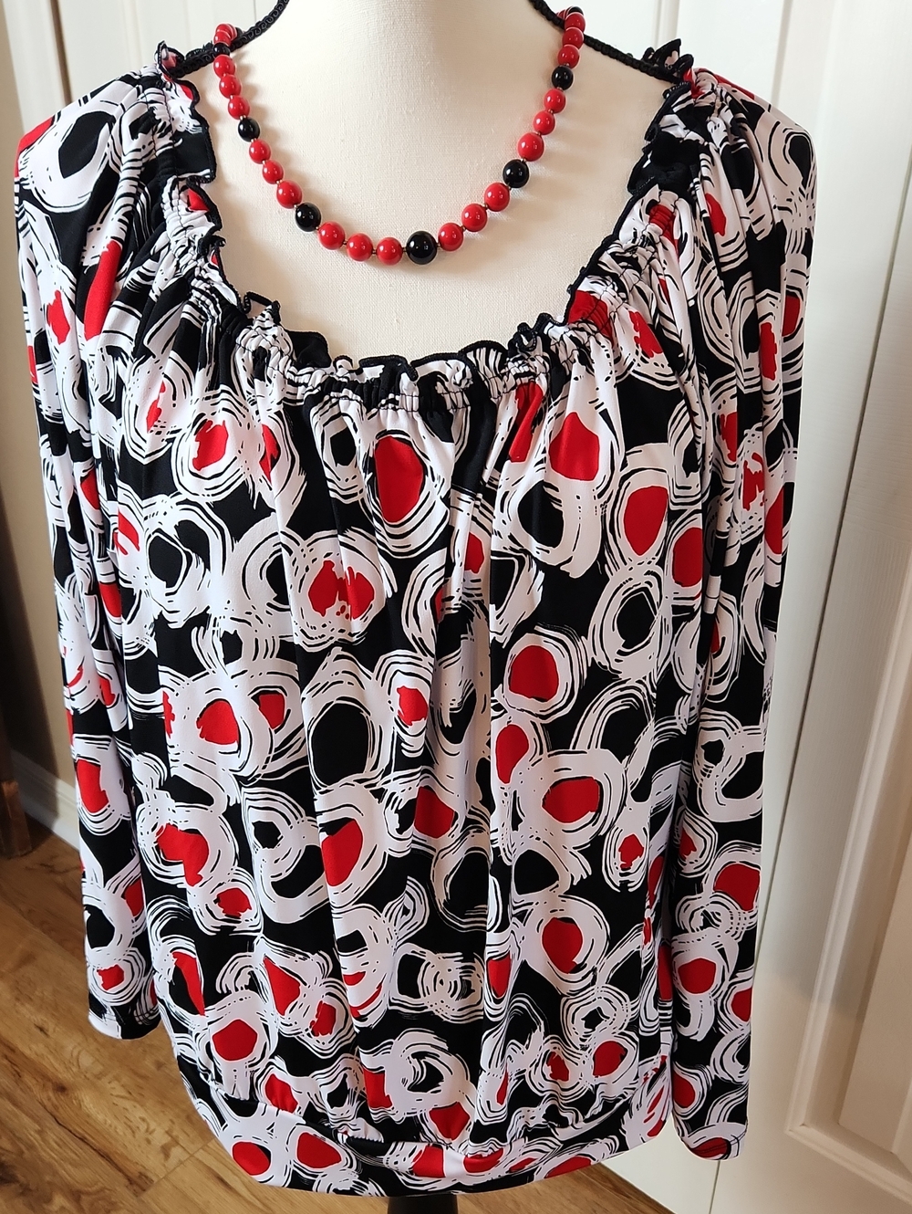 AGB Black, White & Red Abstract, Size XL,  Long Sleeve Top